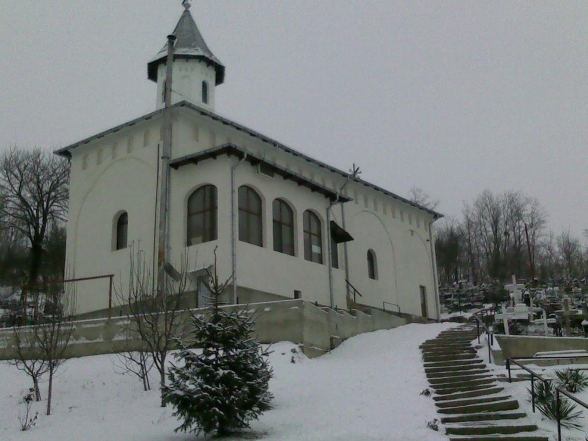 Biserica după refacearea exterioara